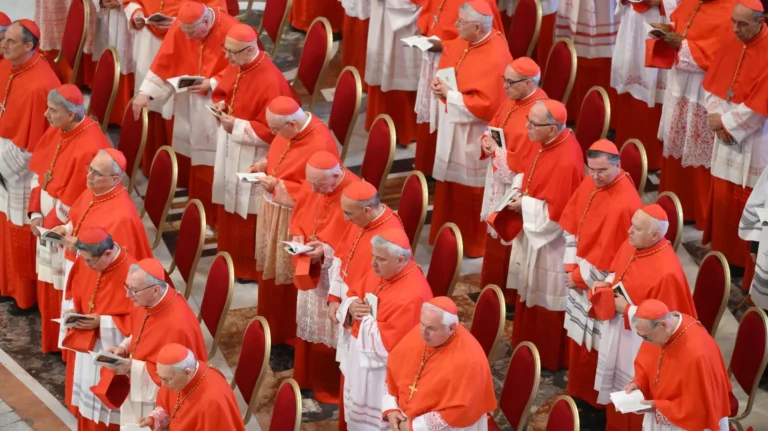 Inicio del Conclave Inicio del Conclave